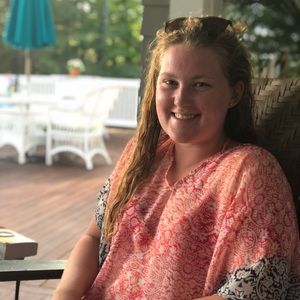 Meet your Posher, Olivia